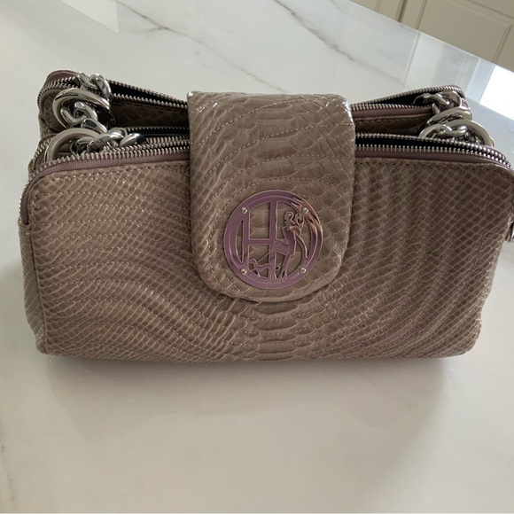 henri bendel Handbags - Henri Bedel Tan Snake Skin bag